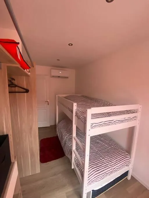 Apartment Petit Chateau Chasse-sur-Rhone